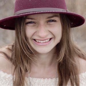 Meet your Posher, Isabelle